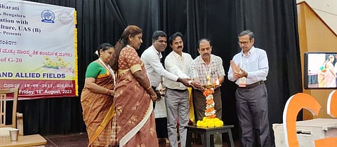 Bharatakke Vishwa Guruvina Sthana