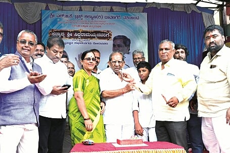 DVG-CM.jpg