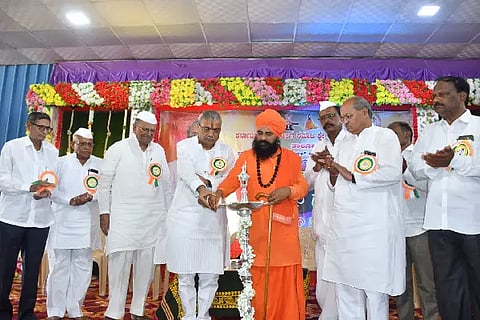 Ind., MLA, Yashwantaraya Gowda Patil, Banajiga Samaj, Mangala Office, Grant,