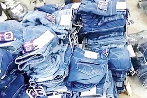 Jeans