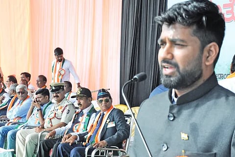 Leave differences for the development of the country