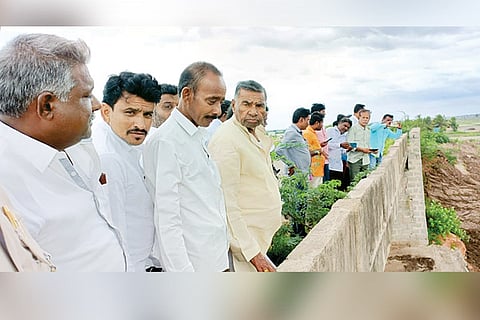 MLA Hampayya nayak visit to canal work