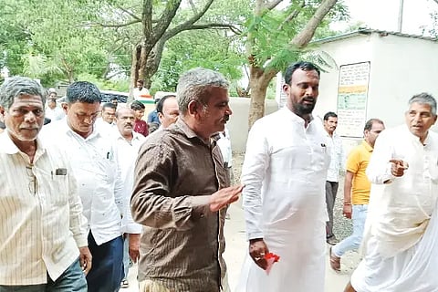 MLA, Vijayananda Kashappanavara, Kudalasangama, Government School,