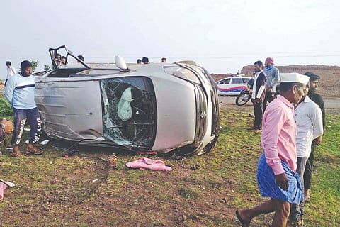 Mother-son dies in car accident