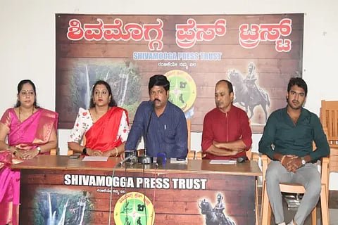 Muddu Krishna Muddu Radhe comptation