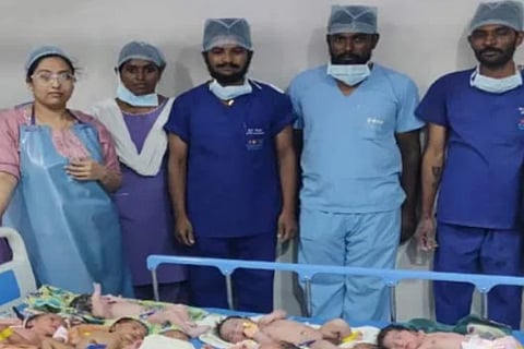 Pregnant women queuing up at the hospital gave birth 21in 24 hours