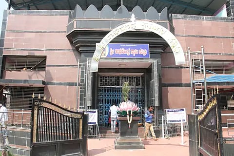 Raghavendra swamy Matha (2)