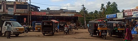 Rmgm-Ph-01-Pravaite Bus Kanakapura Ramanagara Stop Story News Photo Ramanagara Bus Stand - 30-7-2023