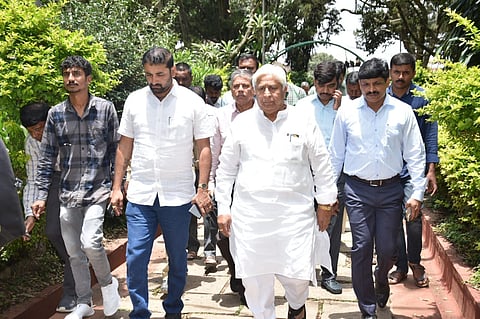 Sheegrha Pravasodyama neeti Jari