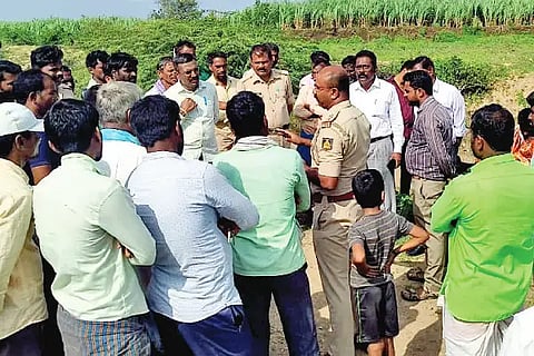 Siddapur PT, Village, Farmers Protest, Canal, Land, Victims,