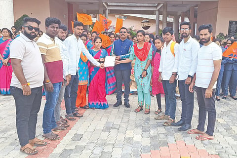 Solve the problem of universities