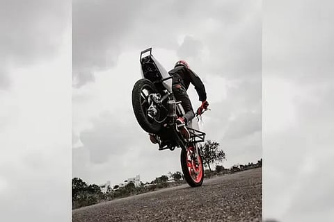 Stoppie