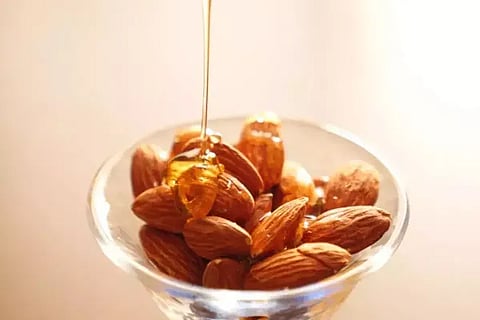 almond (1)