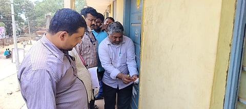 vijayvapura lockout