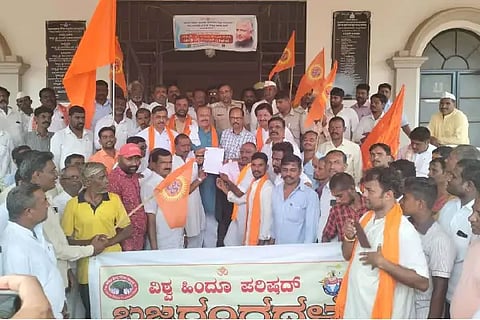 Shivaji, statue, installation, demand, fall, collector,