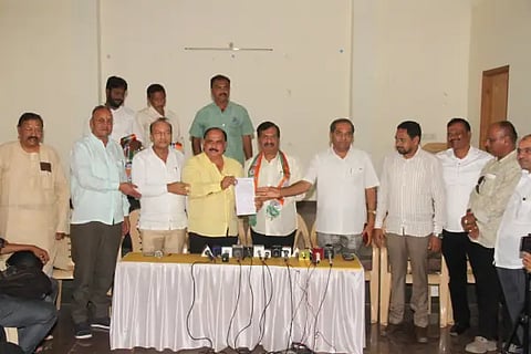 ex mlc ayanur manjunath join to congress