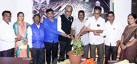 kalavidar sang