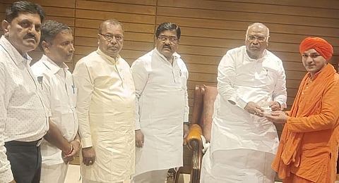 kharge bheti
