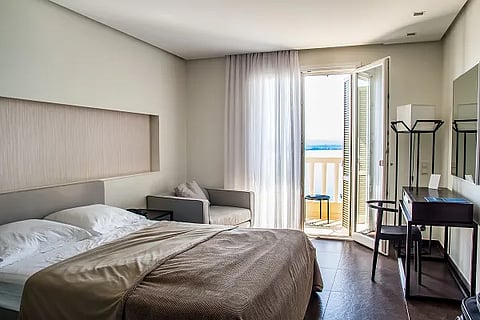 lodge bed