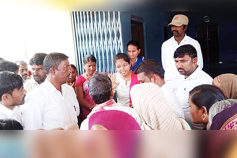 mudagal GP office protest