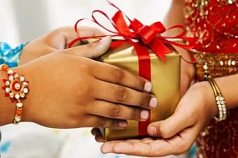 raksha bandhan gifts for sister