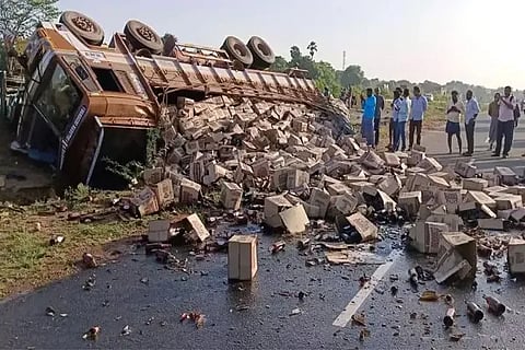 truck over turn beer bottle3