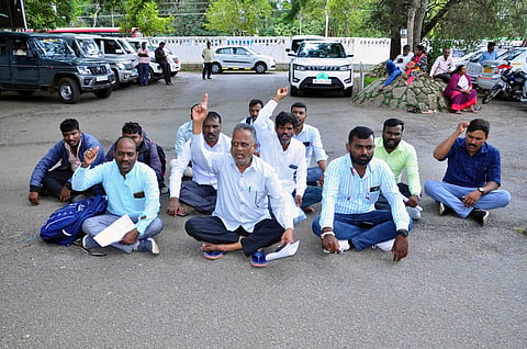 ಶಾಲೆಯ ಜಾಗ ಕಬಳಿಸುವ ಆರೋಪ: ಪ್ರತಿಭಟನೆ