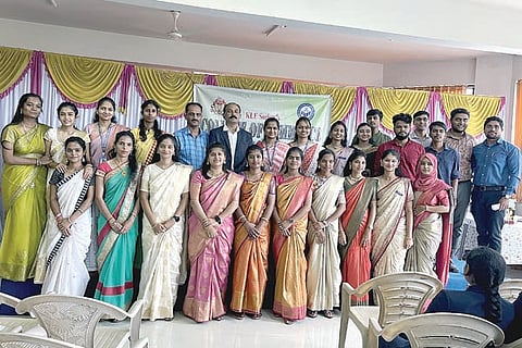 4Manju8
