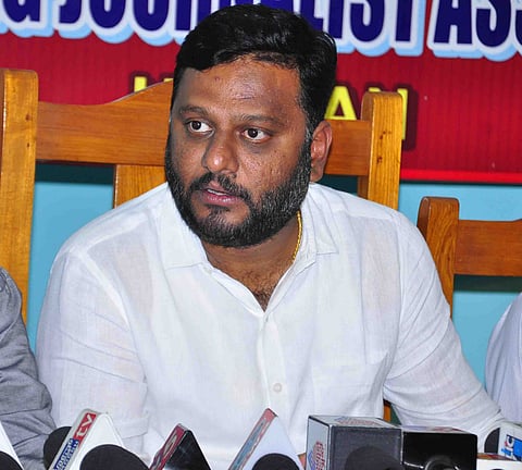 ಹಾಸನ ತಾಲೂಕನ್ನು ಬರ ಪಟ್ಟಿಗೆ ಸೇರಿಸಲು:ಶಾಸಕ ಹೆಚ್.ಪಿ.ಸ್ವರೂಪ್ ಒತ್ತಾಯ.