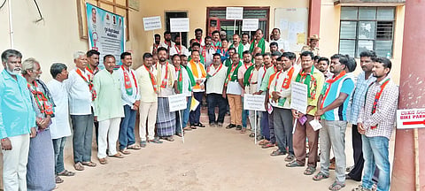 8 lxr - bjp protest