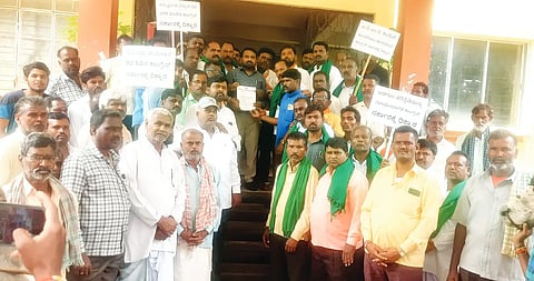 8srt-1- bjp protest