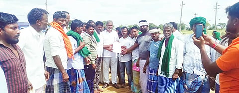 Arabagond farmers protest