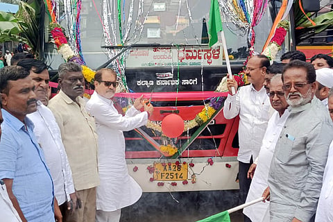 Be my minister and show profit in the transport company