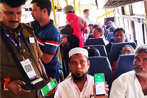 Bus QR code F