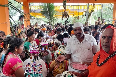 MASS MARRIAGE