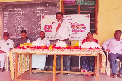 Alamela Tehsildar, Suresh Chavalara, Pension Adalat, Moratagi,