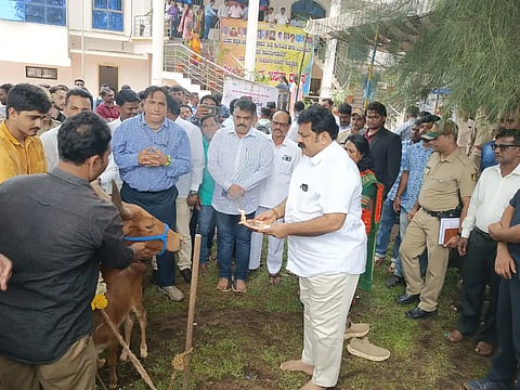 Minister mankal vaidya worshiped cow