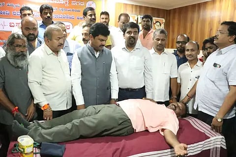 Modi's birthday blood donation