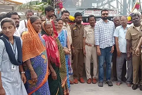 Nalatwada, Dharmasthala bus to Pooja, Bagalkote, Hubli, Udupi, Moodbidire,