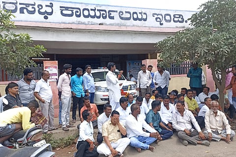 Opposition to auction of mega market stores