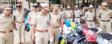 Arrest of five thieves
