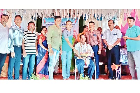 Teacher felicitated in Yallapura