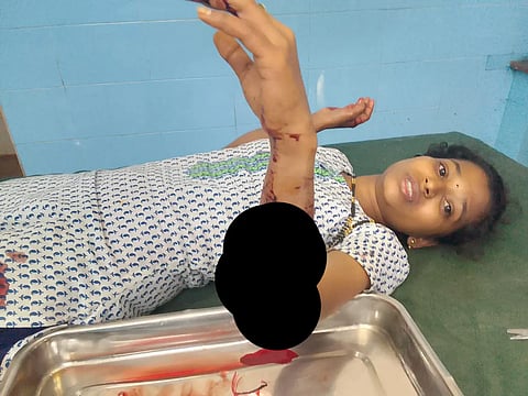 lady injured-form-sword attack