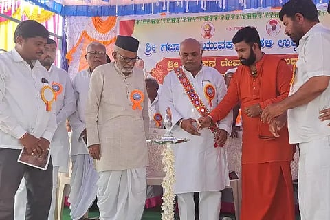 Minister Sivananda Patil, Gajanan Temple, Basavanbagewadi, Banjara,