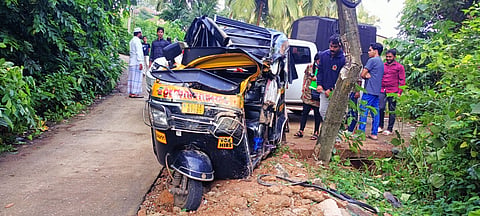 gur-sep-17-rikshaw palty-1