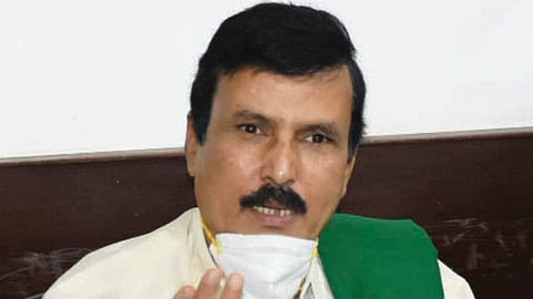 kuruburu shanthakumar