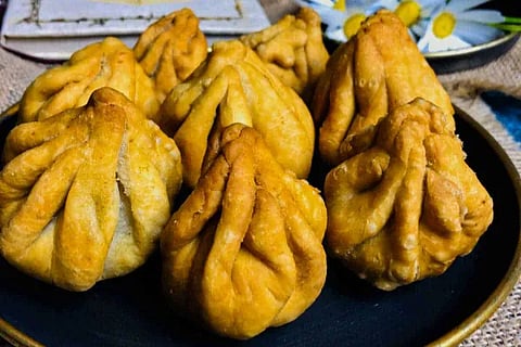 modak (1)