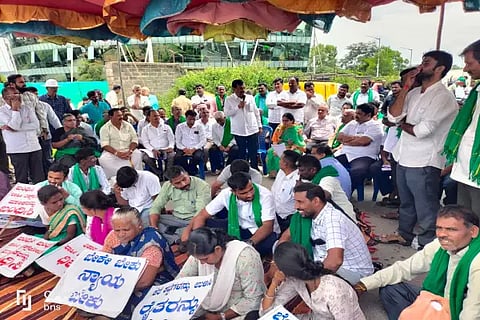 shahi exports opp protest