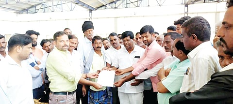 04HDK04