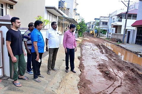 ರಸ್ತೆ ಅಗೆದು 3 ತಿಂಗಳಾದರು ಆಗಿಲ್ಲ ದುರಸ್ತಿ:ಅವ್ಯವಸ್ಥೆ ವಿರುದ್ಧ ನಿವಾಸಿಗಳ ಆಕ್ರೋಶ